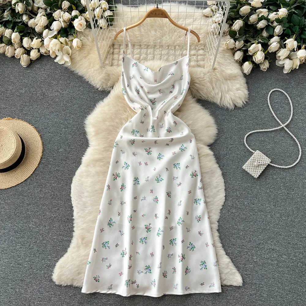 Women Sexy Summer Dress Elegant Floral Print Satin Dress 2023 New Fashion V-neck Spaghetti Strap Sleeveless A-line Party Dress
Women Sexy Summer Dress Elegant Floral Print Satin Dress 2023 New Fashion V-neck Spaghetti Strap Sleeveless A-line Party Dress