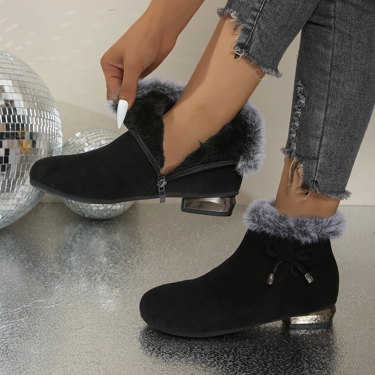 Женская обувь, коллекция 2024, зимние плюшевые теплые женские ботинки, нескользящая офисная женская обувь на низком каблуке, модные удобные женские полусапожки
Женская обувь, коллекция 2024, зимние плюшевые теплые женские ботинки, нескользящая офисная женская обувь на низком каблуке, модные удобные женские полусапожки