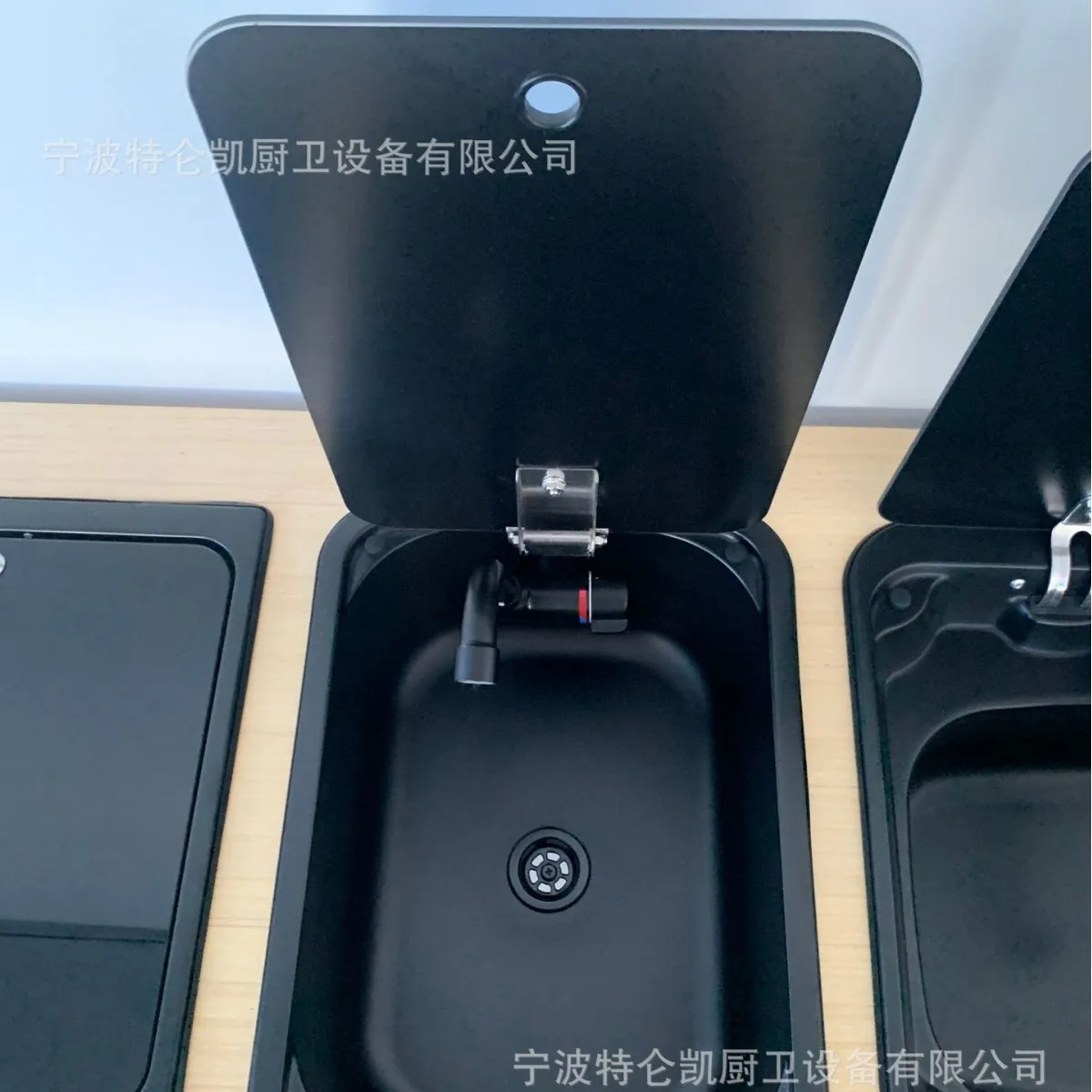 304 Stainless Steel RV Sink with Glass Cover, Built-in Camper Caravan Wash Basin Full Drain Fittings Factory Wholesale
304 Stainless Steel RV Sink with Glass Cover, Built-in Camper Caravan Wash Basin Full Drain Fittings Factory Wholesale