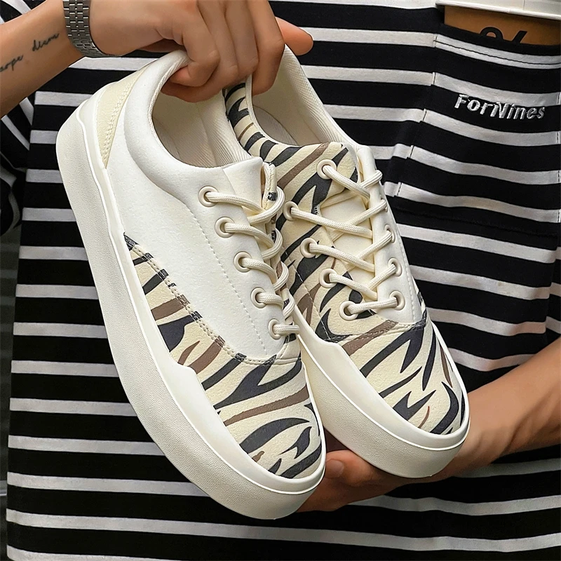 Couple Style Unisex Niche Couple Zebra Pattern Canvas Breathable Casual Sports Sneakers Unisex Shoes2025Summer Breathable Season
Couple Style Unisex Niche Couple Zebra Pattern Canvas Breathable Casual Sports Sneakers Unisex Shoes2025Summer Breathable Season