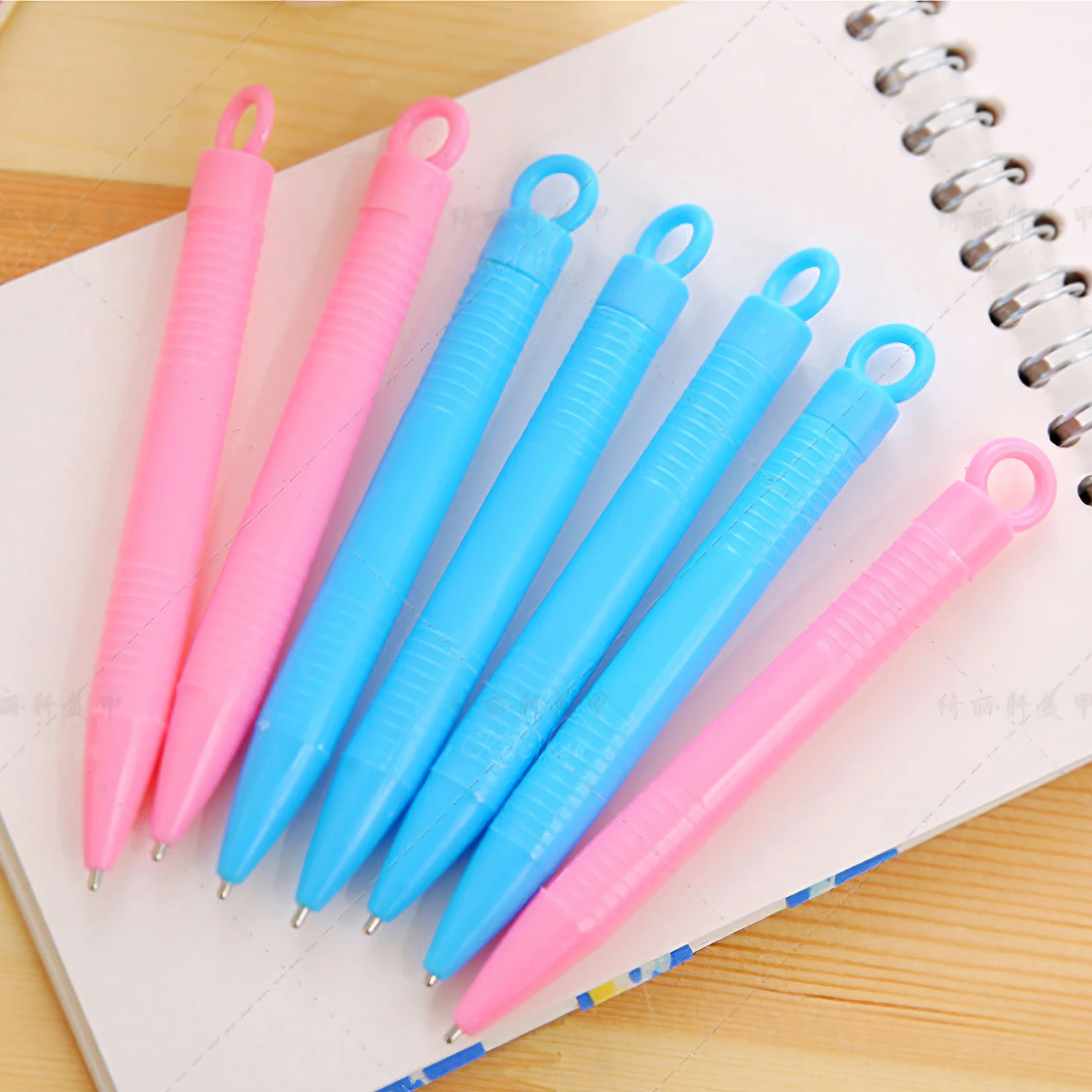 6pcs Pens Environmentally Friendly Comfortable Grip Erasable Magnetic Drawing Board Kids Toys Colorful Paintings Fun
6pcs Pens Environmentally Friendly Comfortable Grip Erasable Magnetic Drawing Board Kids Toys Colorful Paintings Fun