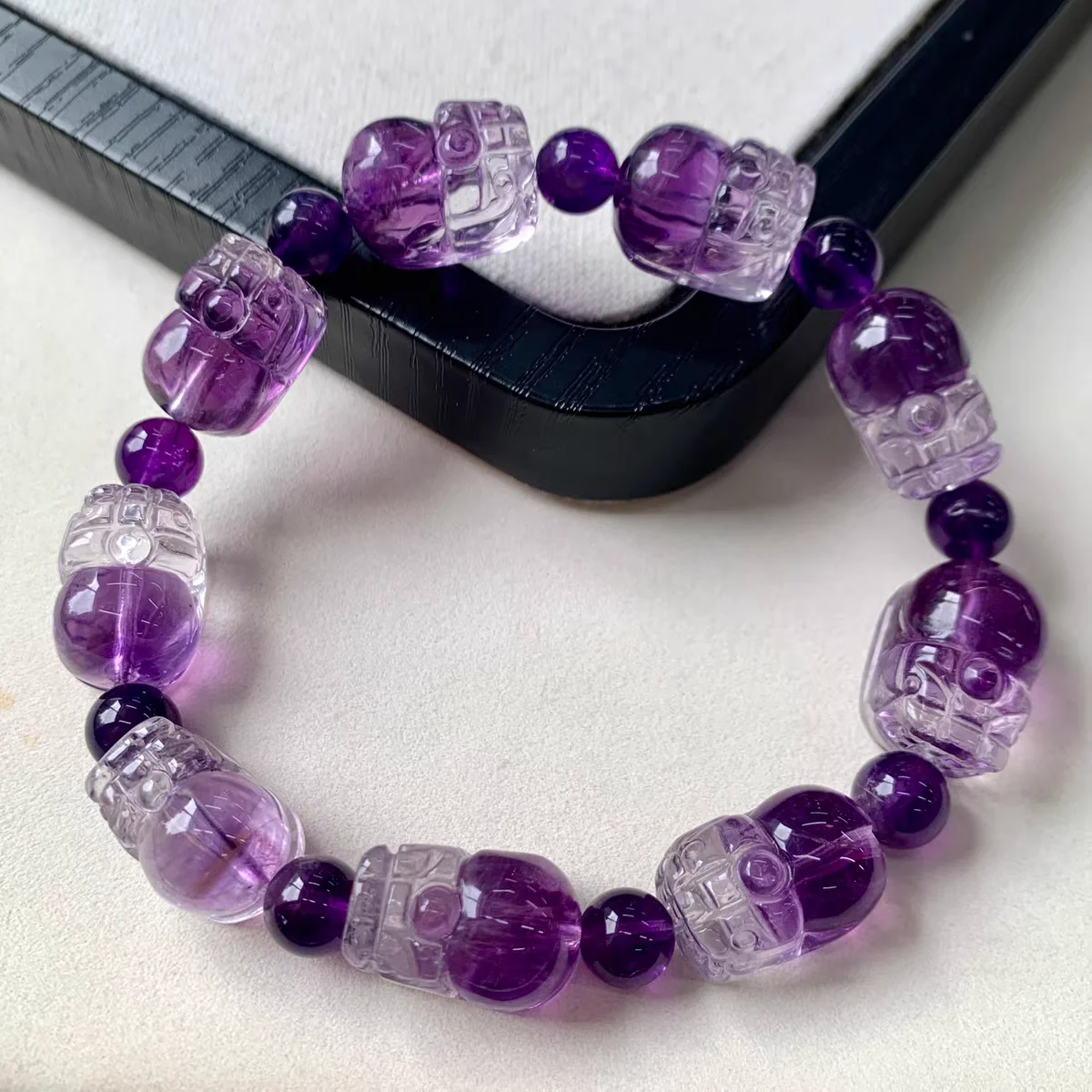 Natural Purple Amethyst Quartz Bracelet Woman Men 13x11mm Pi Xiu Faceted Round Beads Crystal AAAAA
Natural Purple Amethyst Quartz Bracelet Woman Men 13x11mm Pi Xiu Faceted Round Beads Crystal AAAAA