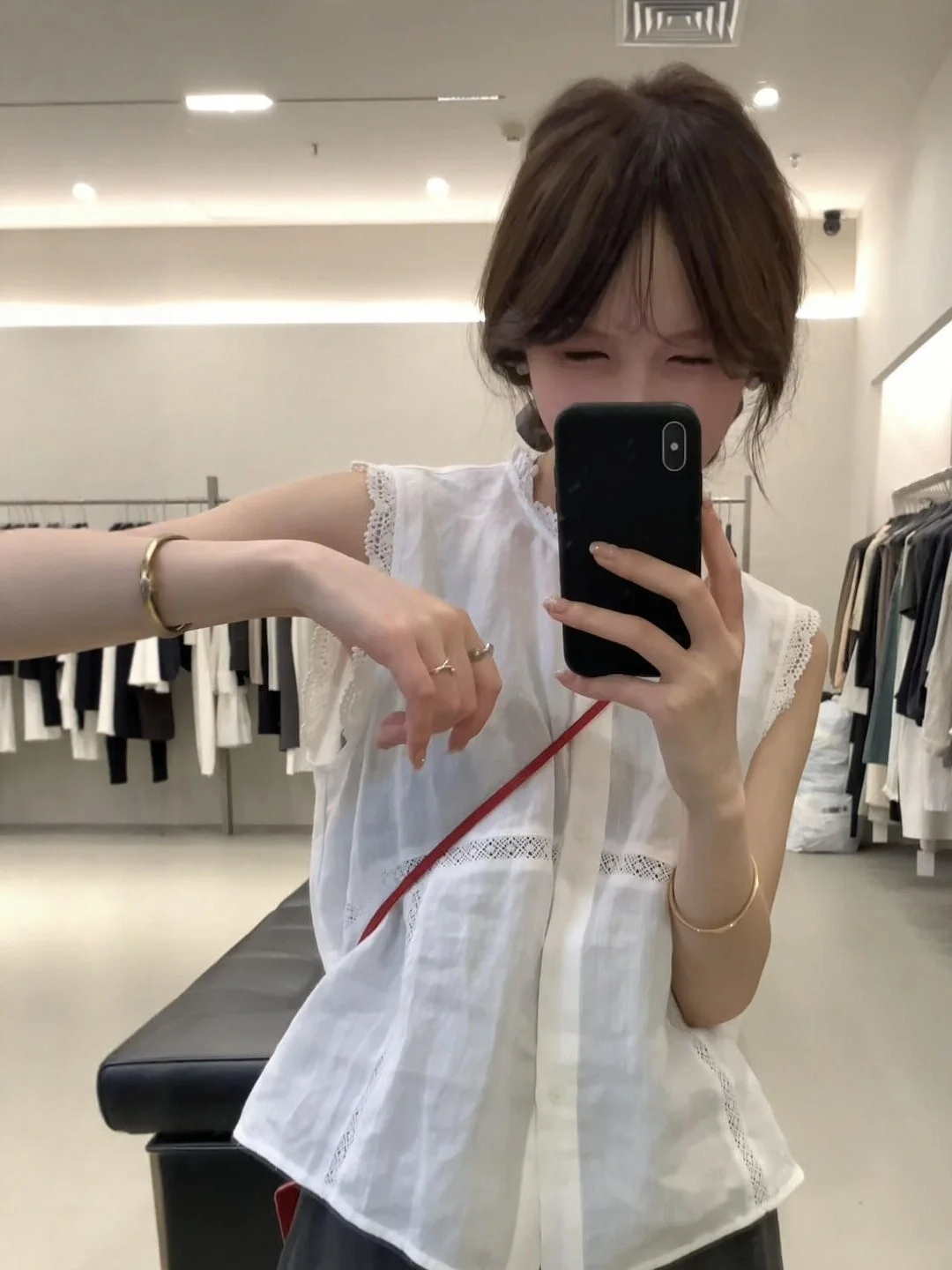 French Style Loose Fit Lace Trim Linen Sleeveless Shirt Women's Summer Fashionable Ageless Breathable Casual Open Cardigan
French Style Loose Fit Lace Trim Linen Sleeveless Shirt Women's Summer Fashionable Ageless Breathable Casual Open Cardigan