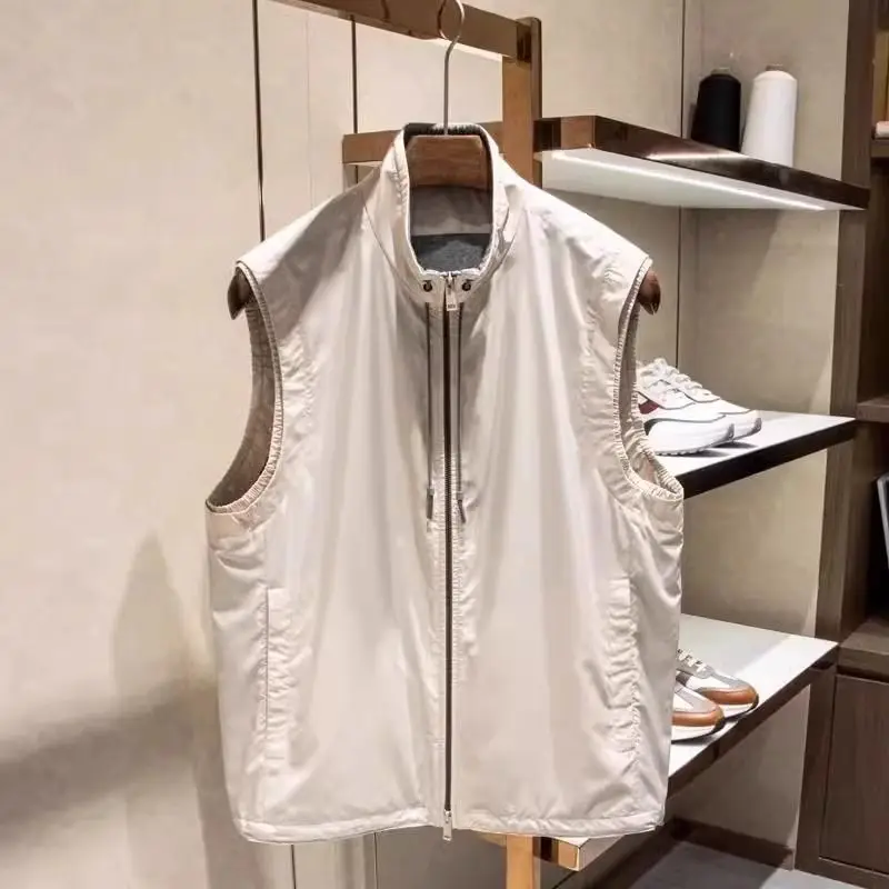 Легкий спортивный жилет Qui-Dry, мужской летний американский топ с воротником-стойкой, тонкая ткань, украшение на молнии без бренда
Легкий спортивный жилет Qui-Dry, мужской летний американский топ с воротником-стойкой, тонкая ткань, украшение на молнии без бренда