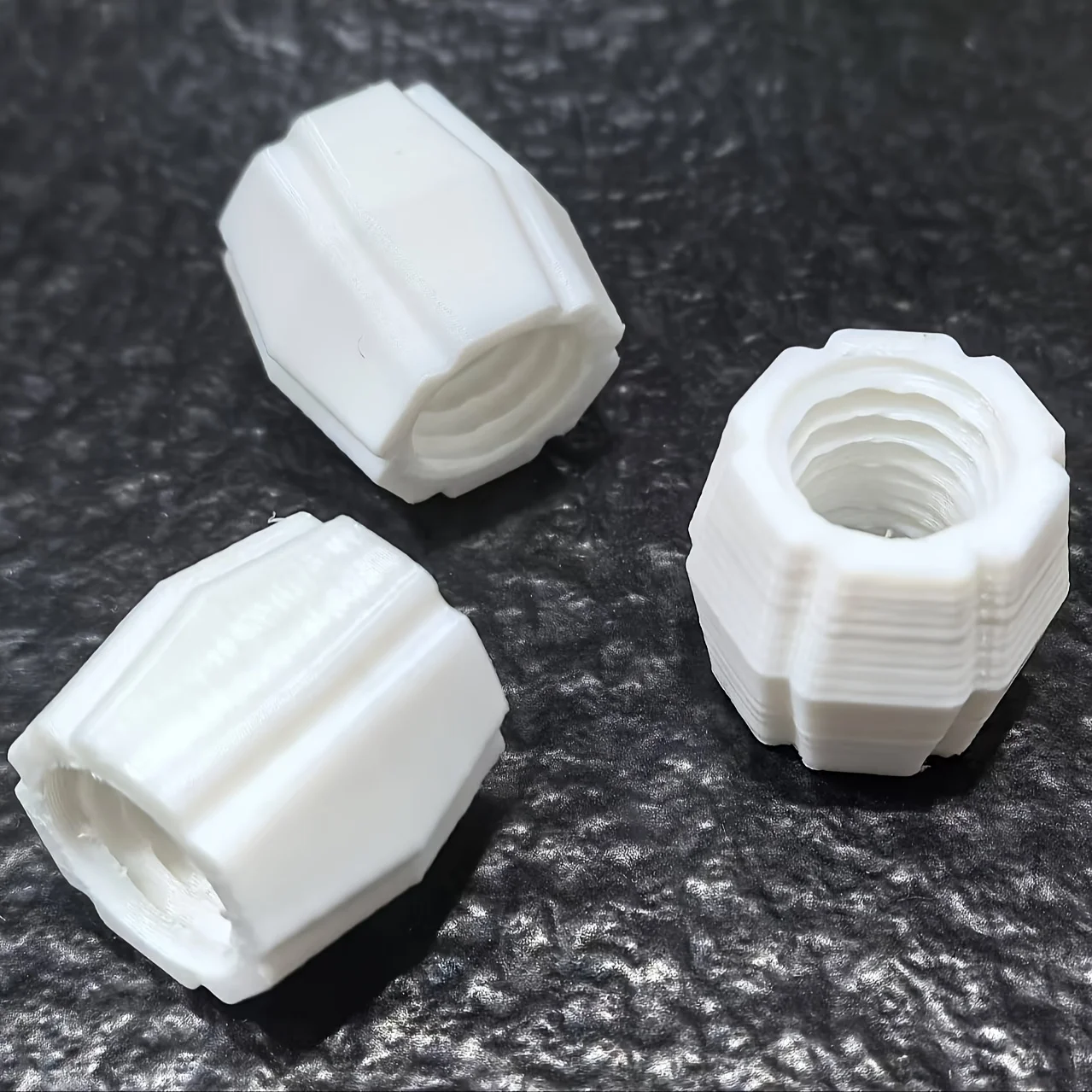 Three toothpaste adapter plugs, used for changing toothpaste during outdoor trips, as an outdoor assistant
Three toothpaste adapter plugs, used for changing toothpaste during outdoor trips, as an outdoor assistant