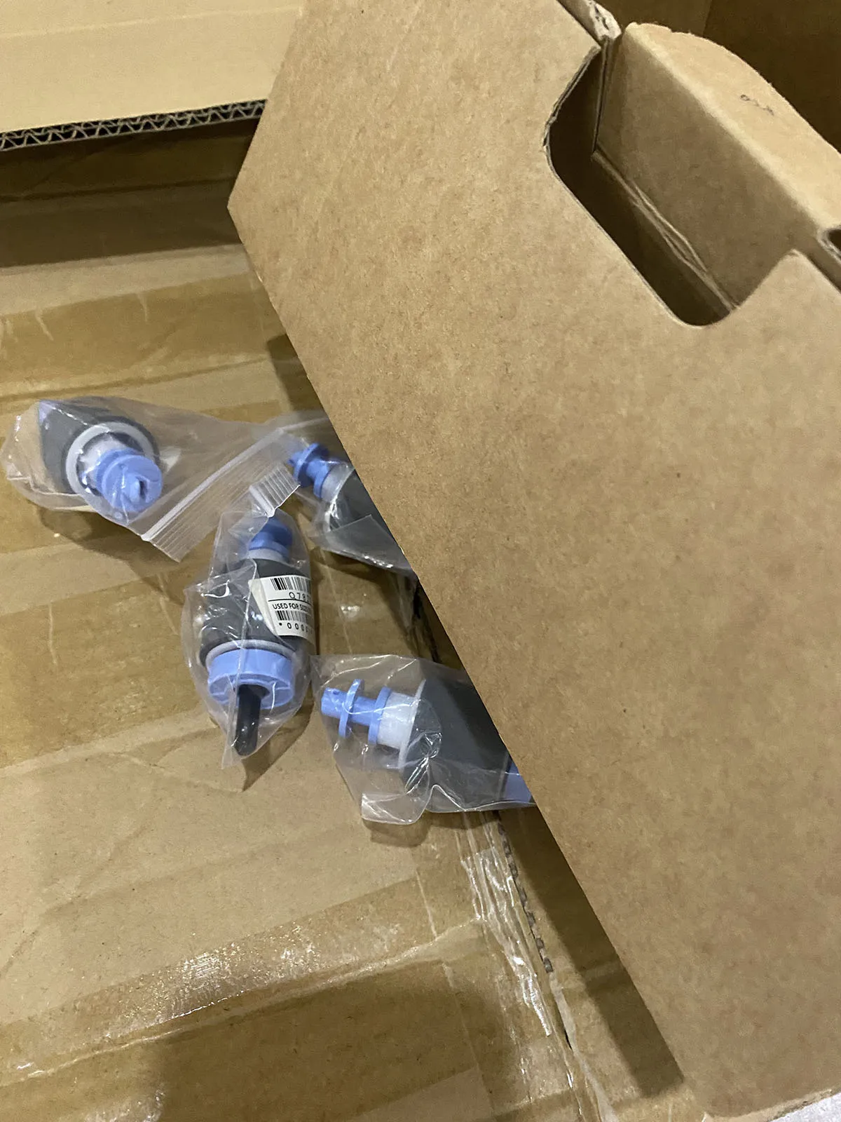 10X RM1-2998-000 Ролик захвата лотка 2 3 для HP LaserJet M5025 M5035 M5039 700 M712 M725/5025 5035 5039 712 725
10X RM1-2998-000 Ролик захвата лотка 2 3 для HP LaserJet M5025 M5035 M5039 700 M712 M725/5025 5035 5039 712 725