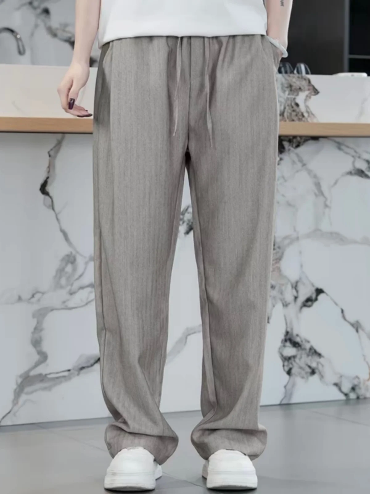 Spring Summer Men's Casual Straight Leg Pants Draped Loose Wide Leg Long Trousers Breathable Cool Feeling Fashionable All-Match
Spring Summer Men's Casual Straight Leg Pants Draped Loose Wide Leg Long Trousers Breathable Cool Feeling Fashionable All-Match