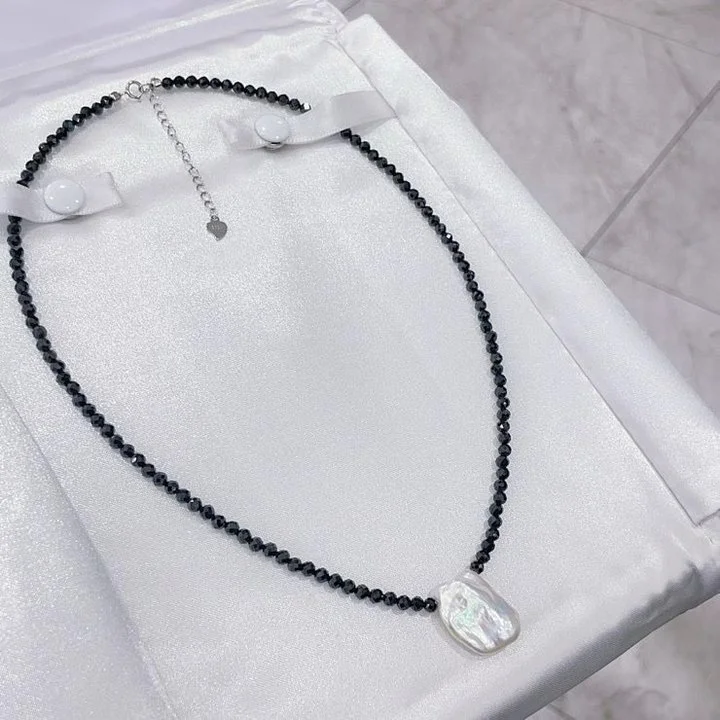 Сертифицированная унисекс натуральная черная цепочка из бисера из шпинели, подвеска из пресноводного жемчуга в стиле барокко, серебро 925, ожерелье для женщин и мужчин, ювелирные изделия
Сертифицированная унисекс натуральная черная цепочка из бисера из шпинели, подвеска из пресноводного жемчуга в стиле барокко, серебро 925, ожерелье для женщин и мужчин, ювелирные изделия