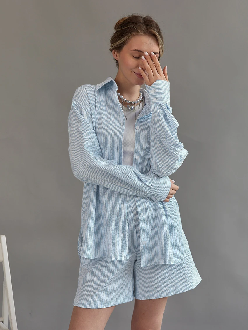 Marthaqiqi Casual Winter Women Nightwear Set Long Sleeve Nightgowns Turn-Down Collar Sleepwear Shorts Loose Ladies Pajamas Suits
Marthaqiqi Casual Winter Women Nightwear Set Long Sleeve Nightgowns Turn-Down Collar Sleepwear Shorts Loose Ladies Pajamas Suits
