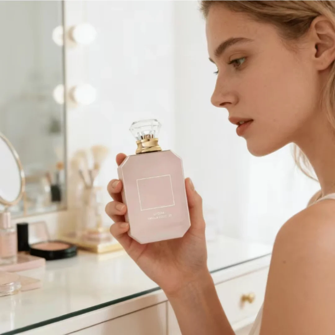 KAYALl(21)100ml Womens Eau De Parfum Long Lasting Elegant Floral Perfume Plum Jasmine Vanilla Suede Sophisticated Feminine Sce
KAYALl(21)100ml Womens Eau De Parfum Long Lasting Elegant Floral Perfume Plum Jasmine Vanilla Suede Sophisticated Feminine Sce