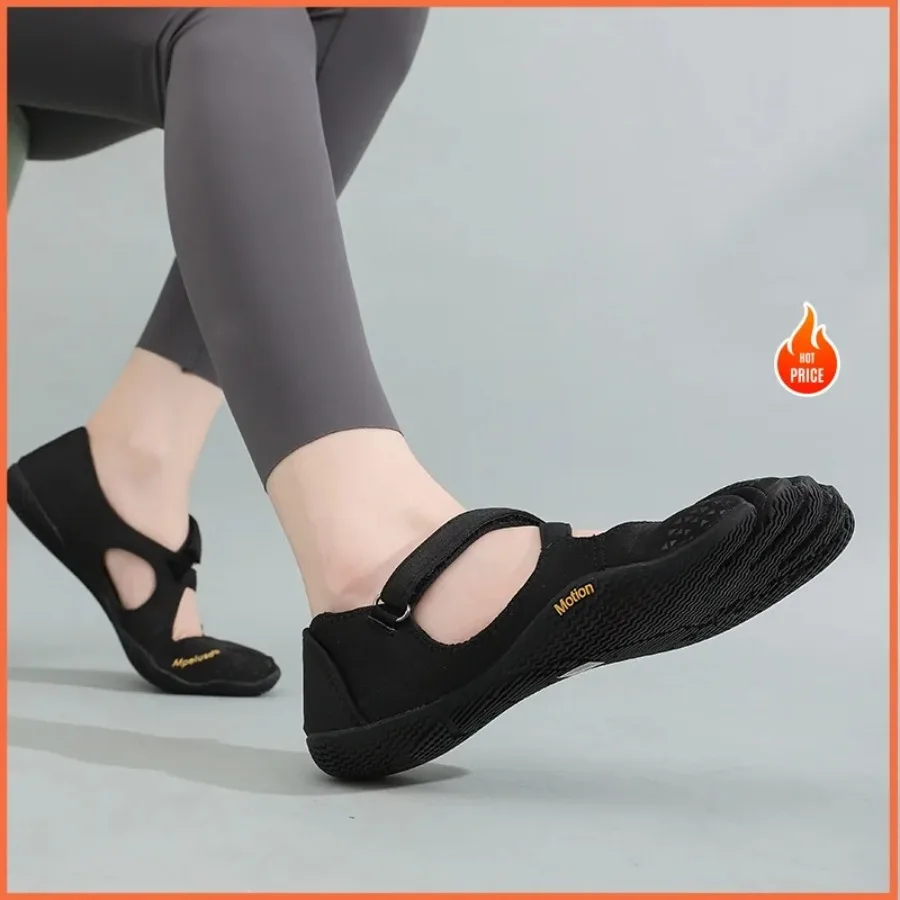 Women's Five Toe Shoes with Loop Strap - Barefoot Minimalist Flats for Hiking, Yoga, Gym Quick-Dry Water and Everyday Casual We
Women's Five Toe Shoes with Loop Strap - Barefoot Minimalist Flats for Hiking, Yoga, Gym Quick-Dry Water and Everyday Casual We