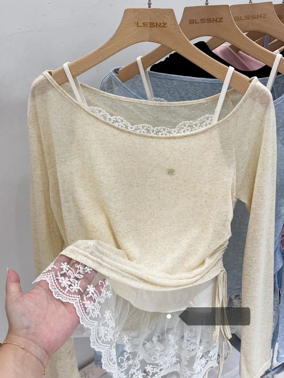 Ice Silk Knitted Top Women's Thin Sun Protection Lace Splice Tube Top Dstring Two-Piece Set Trendy Korean Sle Commute
Ice Silk Knitted Top Women's Thin Sun Protection Lace Splice Tube Top Dstring Two-Piece Set Trendy Korean Sle Commute