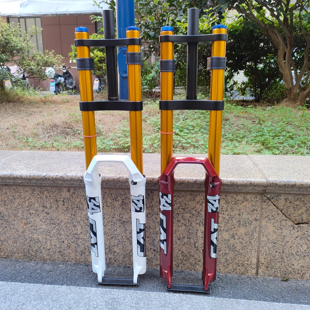 Customozied Colors Double Shoulders 27.5 34mm Lockable Mountain Bicycle Air Fork 100X9mm Adluts Bike Air Suspension
Customozied Colors Double Shoulders 27.5 34mm Lockable Mountain Bicycle Air Fork 100X9mm Adluts Bike Air Suspension