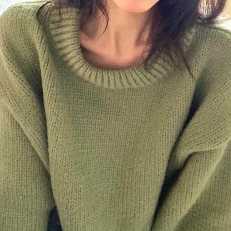 Japanese Retro Lazy Wind Round Neck Pullover Sweater 2025 Autumn and Winter Loose Thick Long-sleeved Women's Sweater
Japanese Retro Lazy Wind Round Neck Pullover Sweater 2025 Autumn and Winter Loose Thick Long-sleeved Women's Sweater