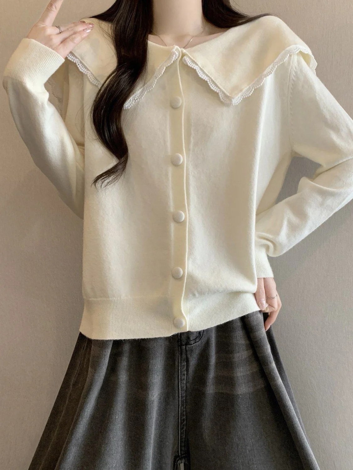 Lace Trim Doll Collar Knitted Sweater Women's plus Size Spring 2026 New Style Shoulder Length Korean Style Loose Fit Cardigan
Lace Trim Doll Collar Knitted Sweater Women's plus Size Spring 2026 New Style Shoulder Length Korean Style Loose Fit Cardigan