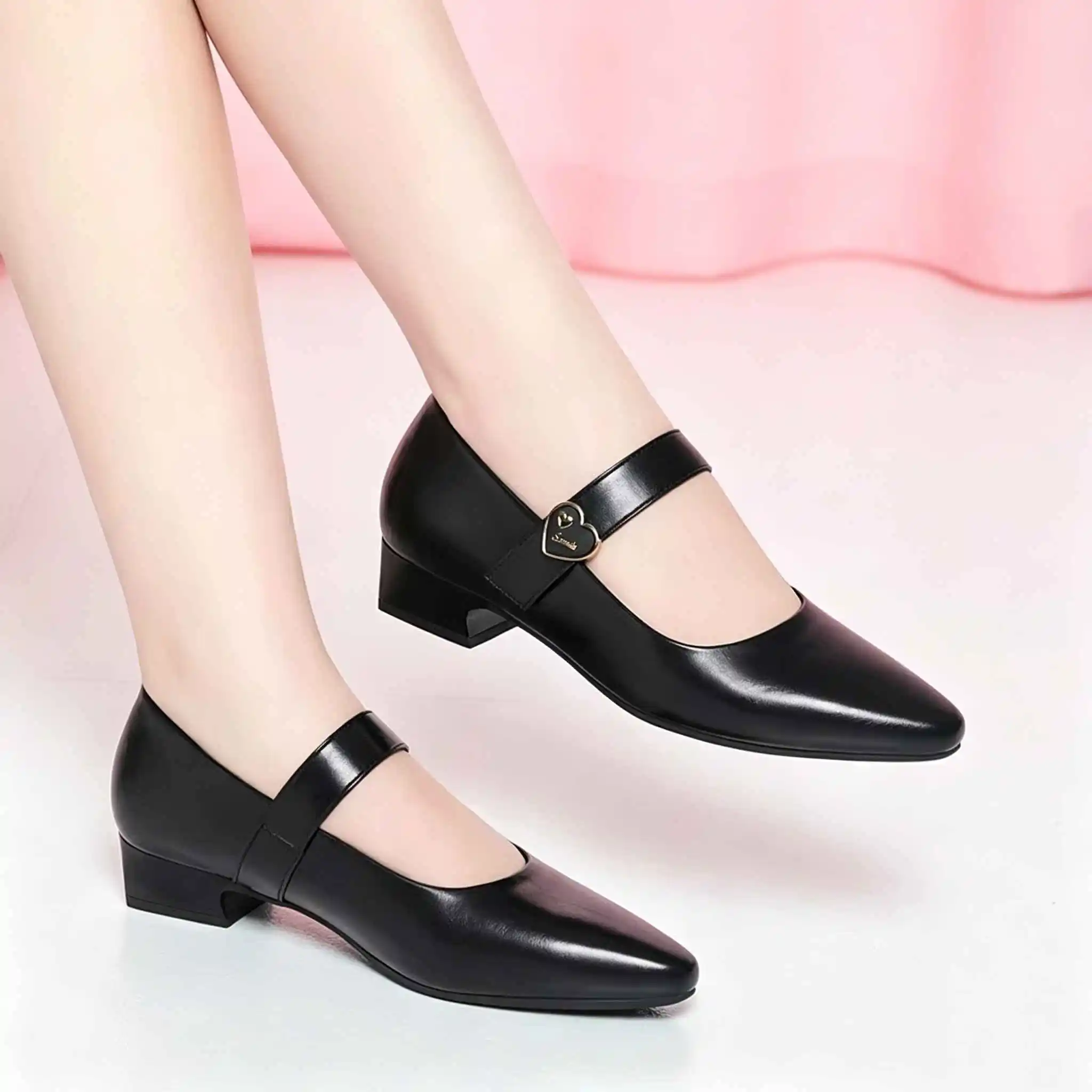 Women's Vintage Soft Leather Flats 3cm Shallow Breathable Comfortable Shoes for Spring And Fall
Women's Vintage Soft Leather Flats 3cm Shallow Breathable Comfortable Shoes for Spring And Fall