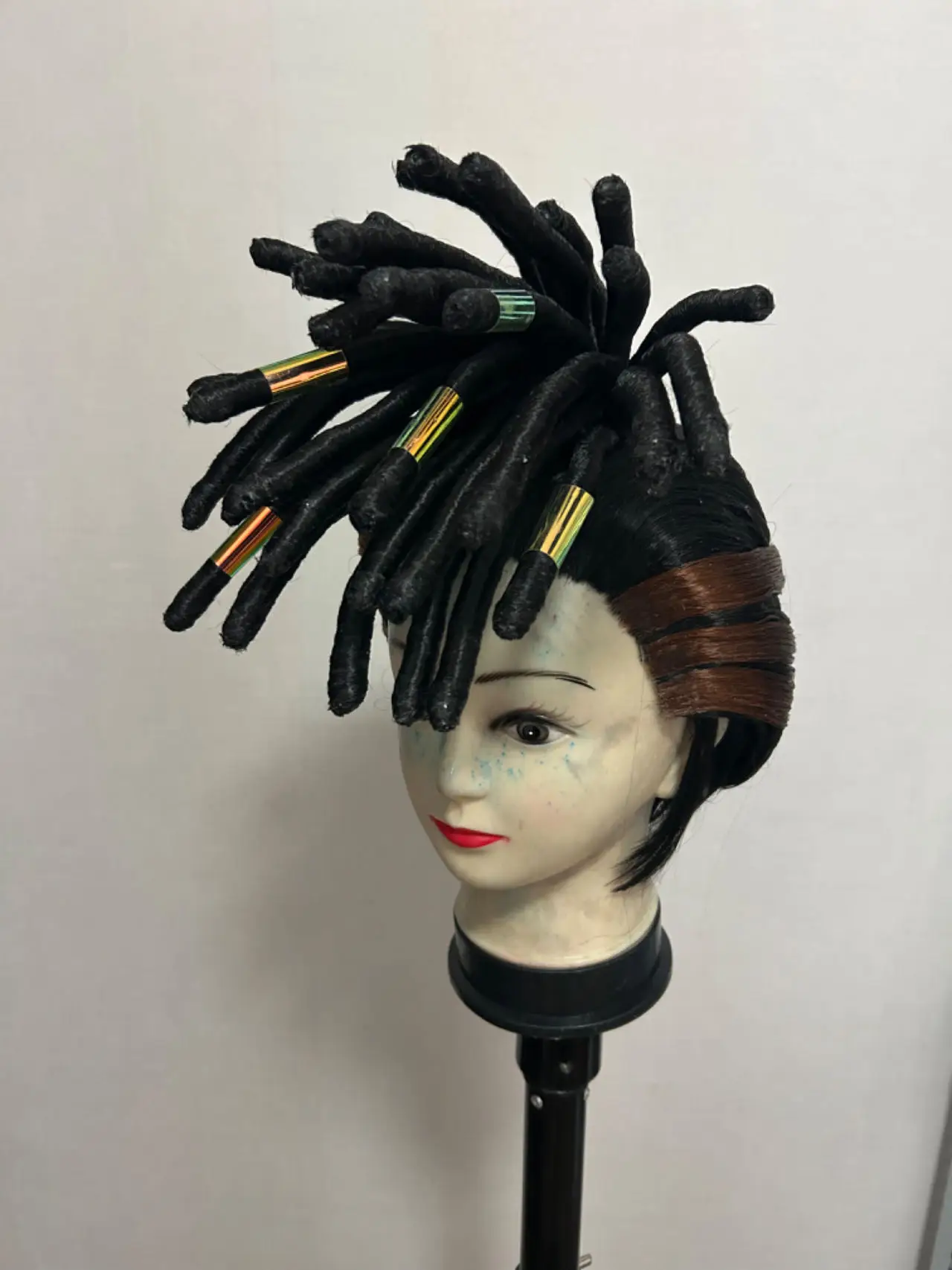 Heat Resistant fiber wigs Cosplay Wig for League Of Legends LOL Ekko Styled Cosplay Wig 
Heat Resistant fiber wigs Cosplay Wig for League Of Legends LOL Ekko Styled Cosplay Wig
