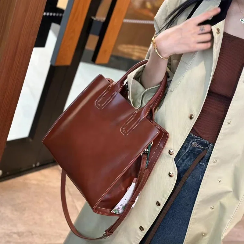 Retro Handbag Genuine Leather Cowhide Classic Women's High-end Large Capacity Crossbody Bag Versatile Square Bags Messenger Bag
Retro Handbag Genuine Leather Cowhide Classic Women's High-end Large Capacity Crossbody Bag Versatile Square Bags Messenger Bag