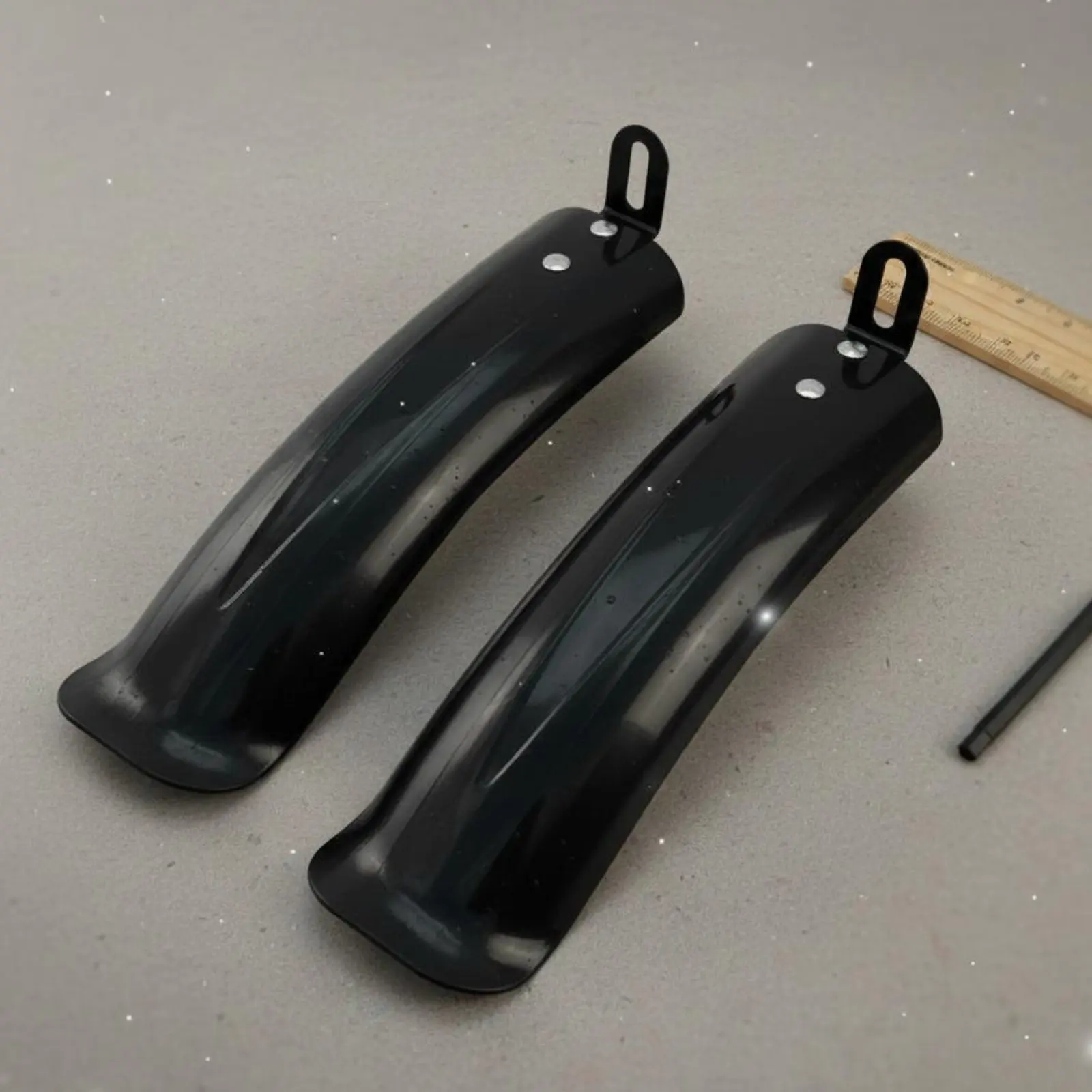 2 Pieces 12-20 Inch Bike Mudguard Universal Fit Kids Bike Mudguard Set Children's Cycle Spray Guard Sturdy for Muddy Roads
2 Pieces 12-20 Inch Bike Mudguard Universal Fit Kids Bike Mudguard Set Children's Cycle Spray Guard Sturdy for Muddy Roads