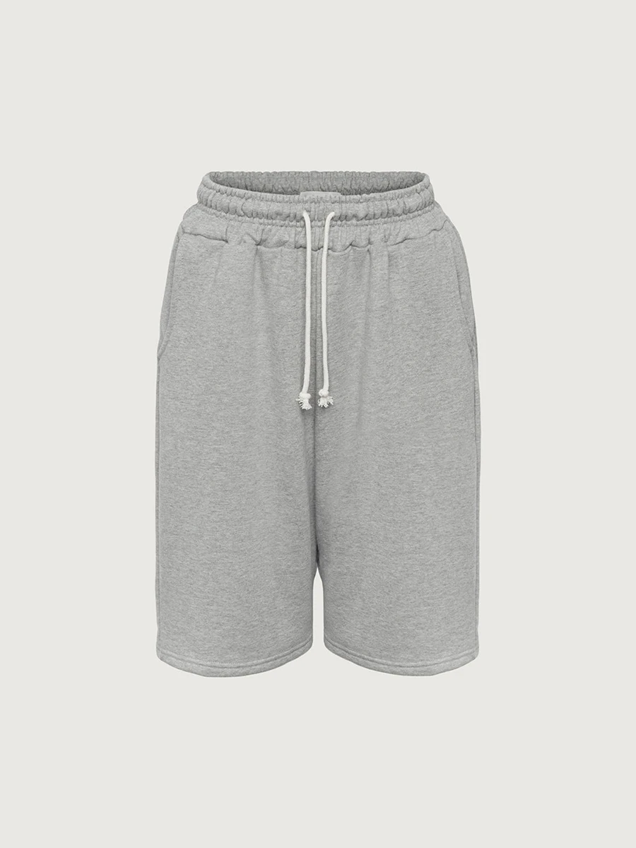 Ladies Stylish Knee-Length Shorts with Drawstring Waistband Solid Color Casual Bermuda Shorts for Sports and Leisure Wear
Ladies Stylish Knee-Length Shorts with Drawstring Waistband Solid Color Casual Bermuda Shorts for Sports and Leisure Wear