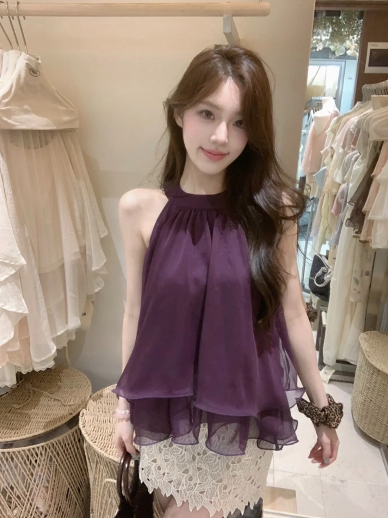 Unique Beautiful Backless Ruffle Hem Blouse Shirt Women's Summer New Style Design Sense Hanging Neck Vest Shirt Breathable Sk...
Unique Beautiful Backless Ruffle Hem Blouse Shirt Women's Summer New Style Design Sense Hanging Neck Vest Shirt Breathable Sk...