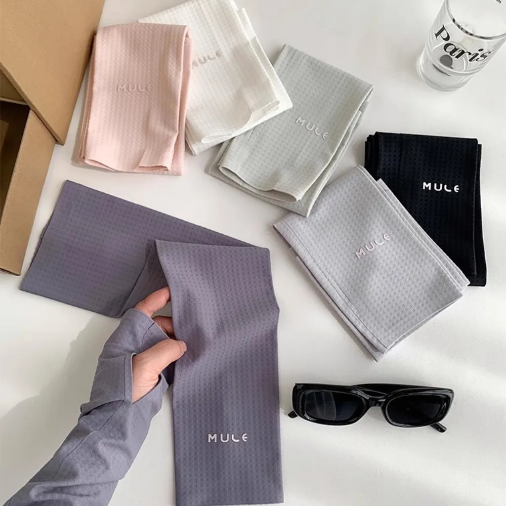 Breathable Arm Protection Long Ice Silk Sleeves Loose Elastic Sunscreen Arm Covers Thin UV Insulation Cycling Gloves Outdoor
Breathable Arm Protection Long Ice Silk Sleeves Loose Elastic Sunscreen Arm Covers Thin UV Insulation Cycling Gloves Outdoor
