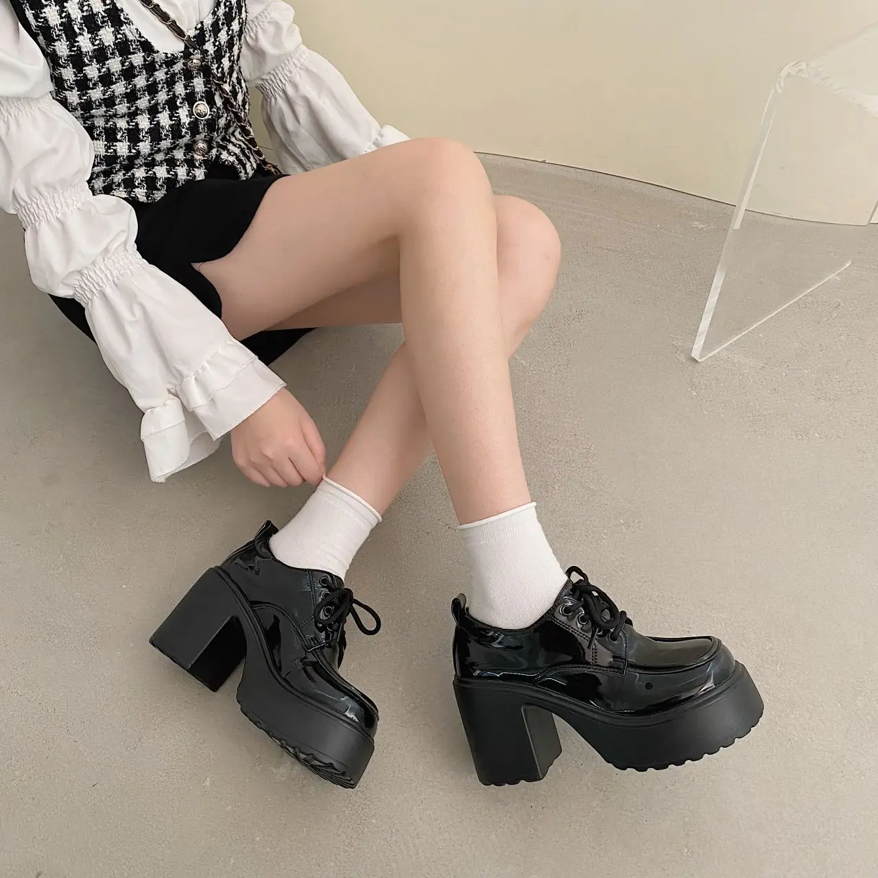 Ms. Mary Jane's 2026 Spring/Autumn New Style Fashion High-Heeled Thick-Topped Wide-Tipped Strappy Leather Shoes
Ms. Mary Jane's 2026 Spring/Autumn New Style Fashion High-Heeled Thick-Topped Wide-Tipped Strappy Leather Shoes