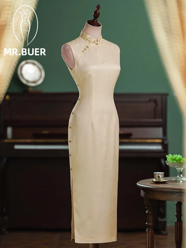 Silk Satin Mid-Length Chinese Style Wedding Dress for Women Short Sleeve Floral Patterned Warmth-Bearing Everyday Wear
Silk Satin Mid-Length Chinese Style Wedding Dress for Women Short Sleeve Floral Patterned Warmth-Bearing Everyday Wear