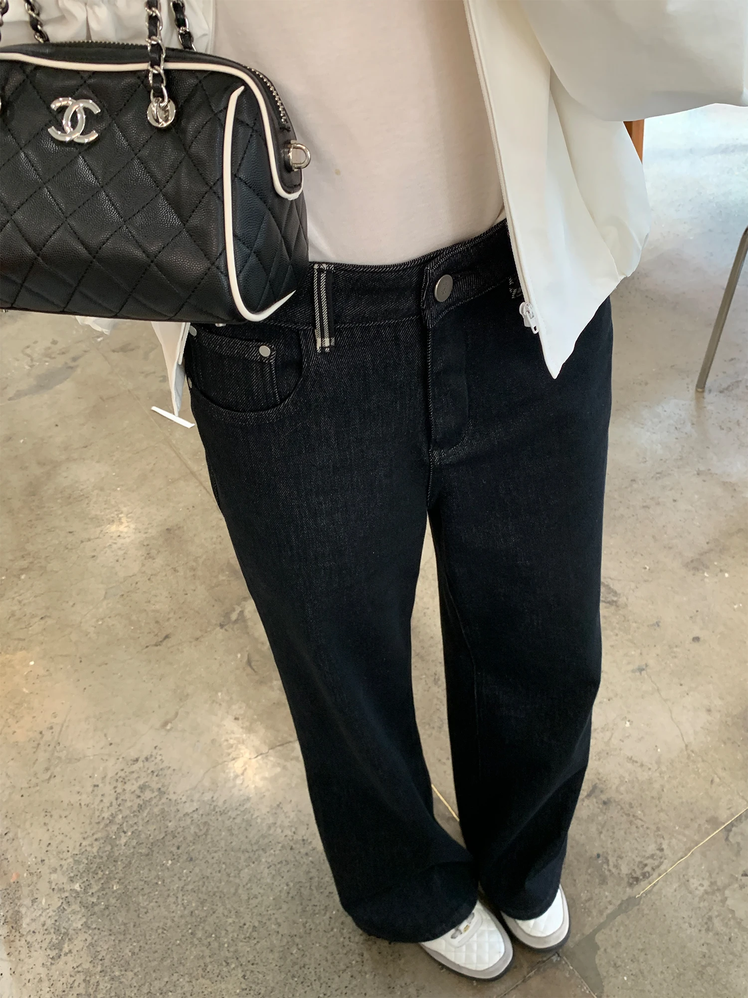 Slim Fit High Waist Bell Bottom Jeans Women's Spring Vintage Cotton Stretch Denim Pants Four Way Stretch Bootcut Trousers
Slim Fit High Waist Bell Bottom Jeans Women's Spring Vintage Cotton Stretch Denim Pants Four Way Stretch Bootcut Trousers