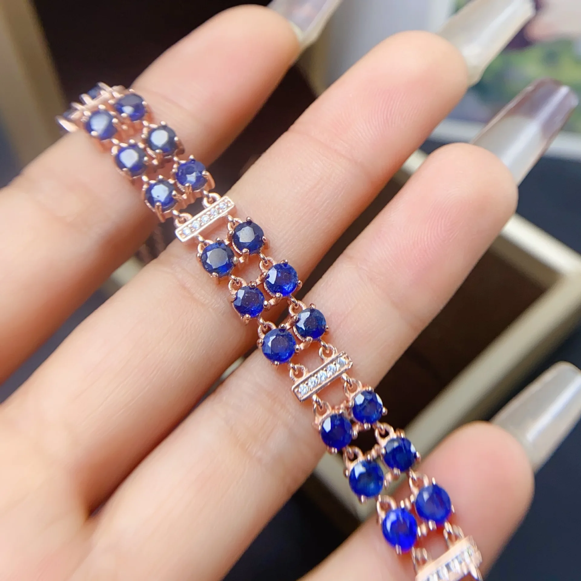 S925 Sterling Silver Natural Sapphire Bracelet, 4x4mm Square Cut Tennis Chain, Elegant Blue Gemstone Jewelry Gift for Women
S925 Sterling Silver Natural Sapphire Bracelet, 4x4mm Square Cut Tennis Chain, Elegant Blue Gemstone Jewelry Gift for Women