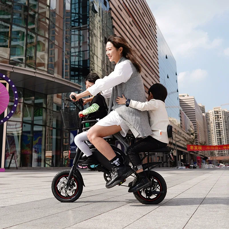 Smart Two-Wheel SelfBalancing Electric Scooter,36V Lithium Battery,15km Range,Foldable Personal Mobility Vehicle,Urban Transport
Smart Two-Wheel SelfBalancing Electric Scooter,36V Lithium Battery,15km Range,Foldable Personal Mobility Vehicle,Urban Transport