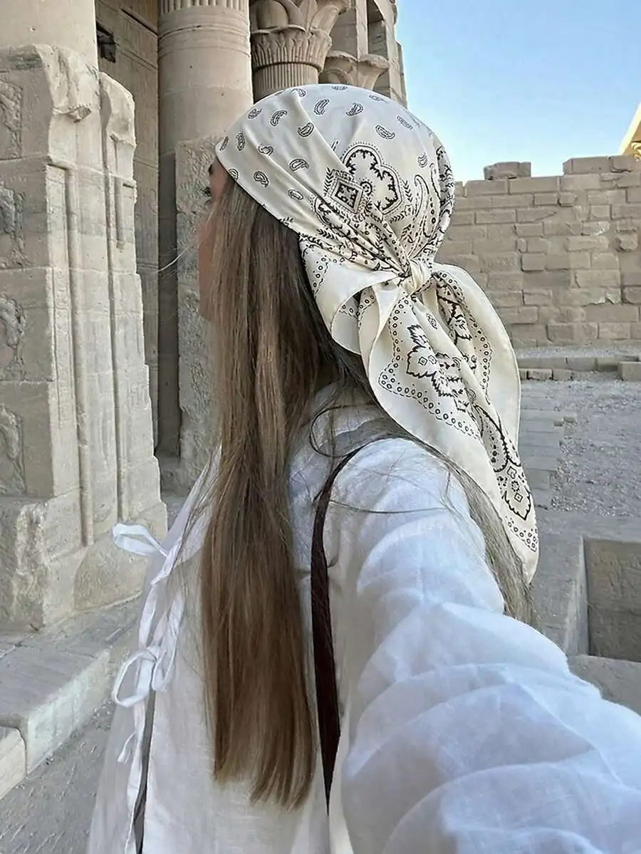 1pc Women's Bohemian Style Elegant Paisley Print Scarf, 70*70cm Satin Bandana Headscarf Shawl, Suitable For Casual Daily Wear,Be
1pc Women's Bohemian Style Elegant Paisley Print Scarf, 70*70cm Satin Bandana Headscarf Shawl, Suitable For Casual Daily Wear,Be