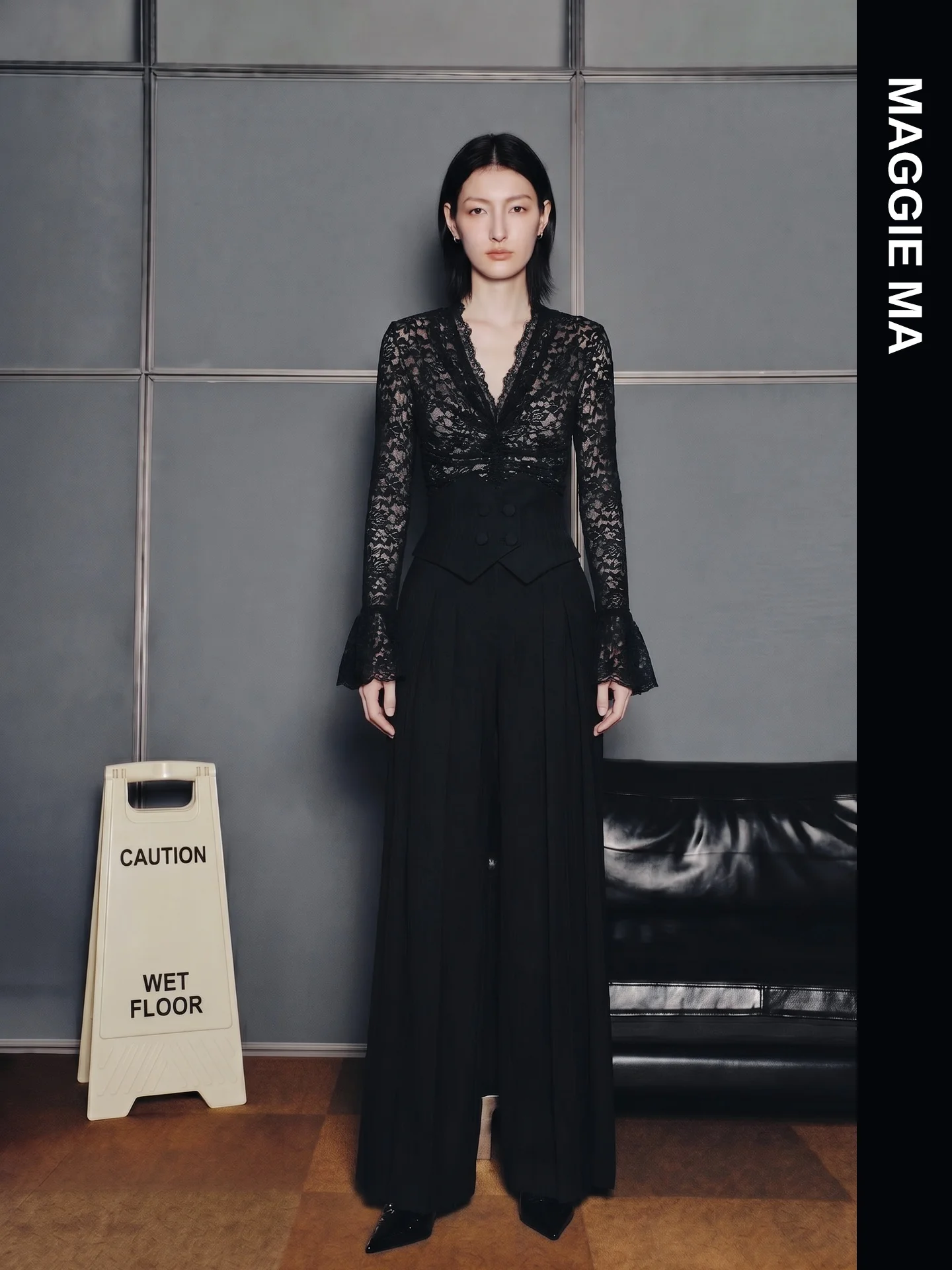 Maggie Ma Deep V Lace Bell Sleeve Slimming Bodysuit Women's Fashion High Waist Nylon Fabric Commute Style Short Pants
Maggie Ma Deep V Lace Bell Sleeve Slimming Bodysuit Women's Fashion High Waist Nylon Fabric Commute Style Short Pants