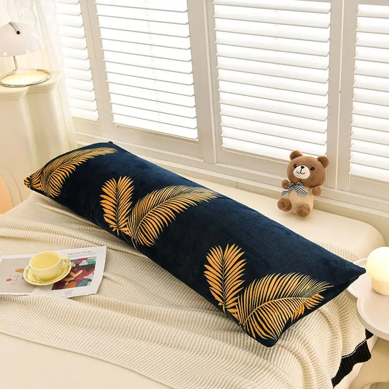 1PCS 2025 new milk fleece printed long throw pillow couple household double long pillow waist pillow
1PCS 2025 new milk fleece printed long throw pillow couple household double long pillow waist pillow