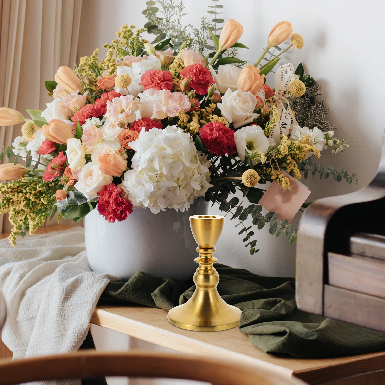 Vintage Metal Holder Retro Candlestick Decorative Tabletop Centerpiece Gold Stand for Home Wedding Party Banquet
Vintage Metal Holder Retro Candlestick Decorative Tabletop Centerpiece Gold Stand for Home Wedding Party Banquet