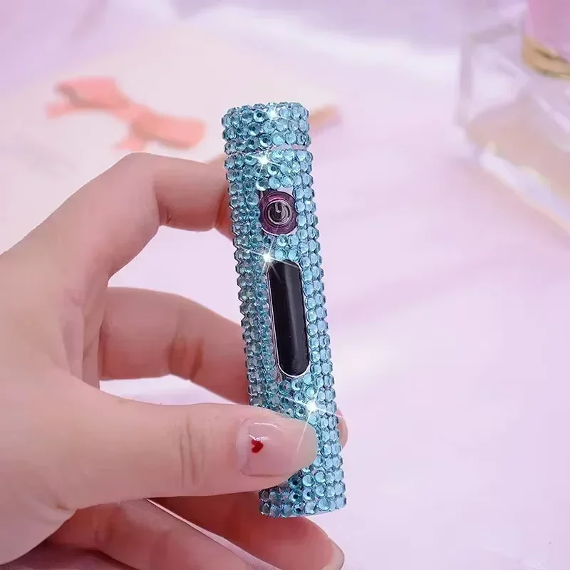 Plasma Arc Lighter USB C Rechargeable Windproof Flameless Lighter Womens Fashion Jewelry Gift Child Safe Luxury Gift Set
Plasma Arc Lighter USB C Rechargeable Windproof Flameless Lighter Womens Fashion Jewelry Gift Child Safe Luxury Gift Set