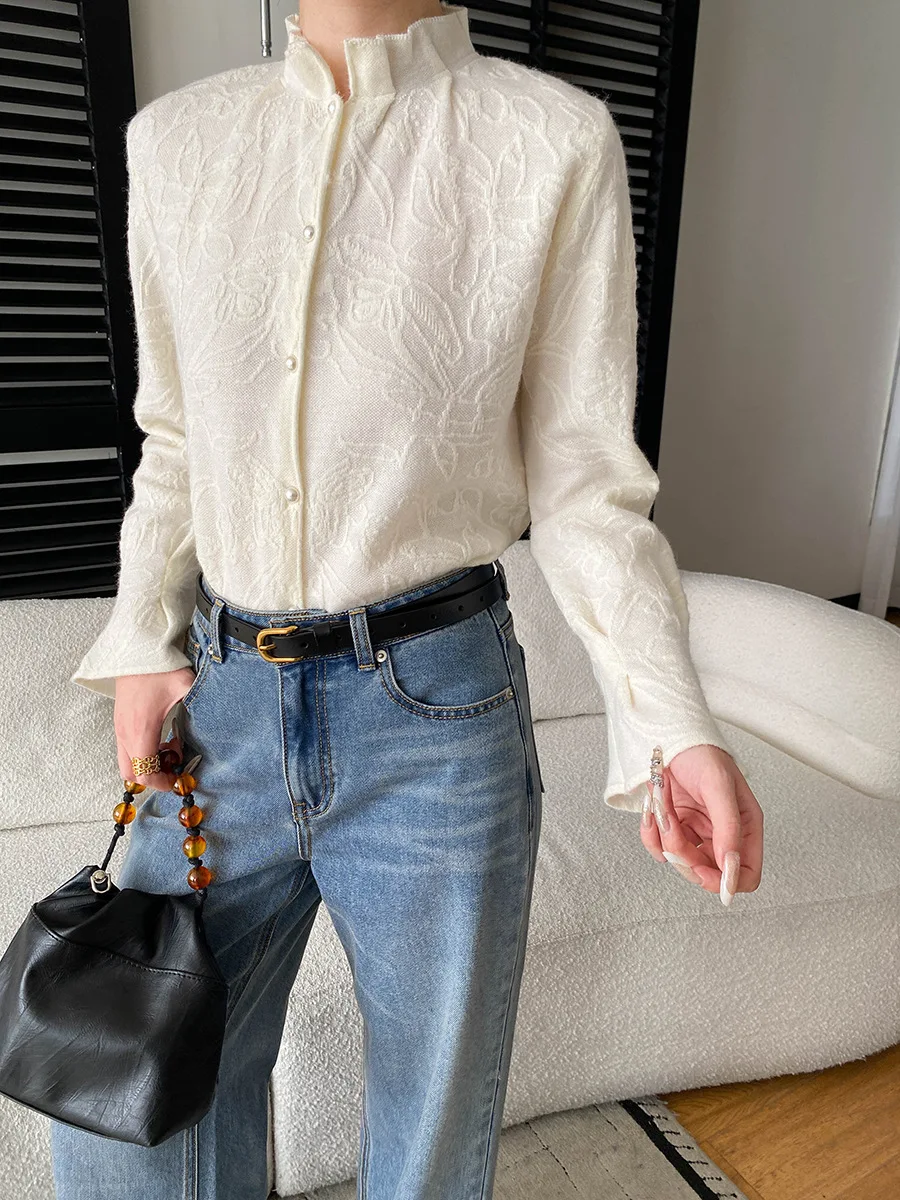 Новый весенний вязаный кардиган в французском дворцовом стиле с воротником-стойкой и жаккардовым узором, рукава-труба
Новый весенний вязаный кардиган в французском дворцовом стиле с воротником-стойкой и жаккардовым узором, рукава-труба