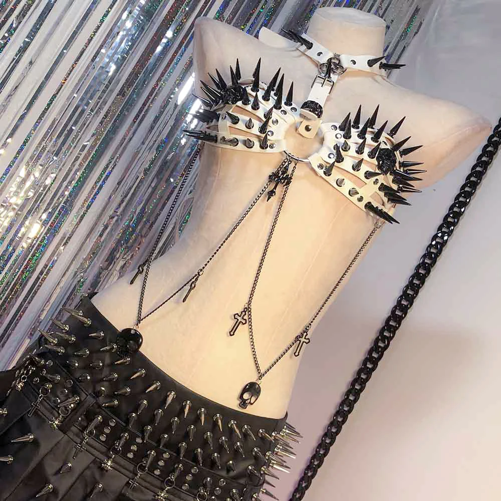 E-Girls 2025 Y2K TOPS Punk Rock Goth DIY Studded Rivet Teen Gothic Tank Cross Harajuku Kawaii 90s Hand Made Grunge Emo Eco
E-Girls 2025 Y2K TOPS Punk Rock Goth DIY Studded Rivet Teen Gothic Tank Cross Harajuku Kawaii 90s Hand Made Grunge Emo Eco