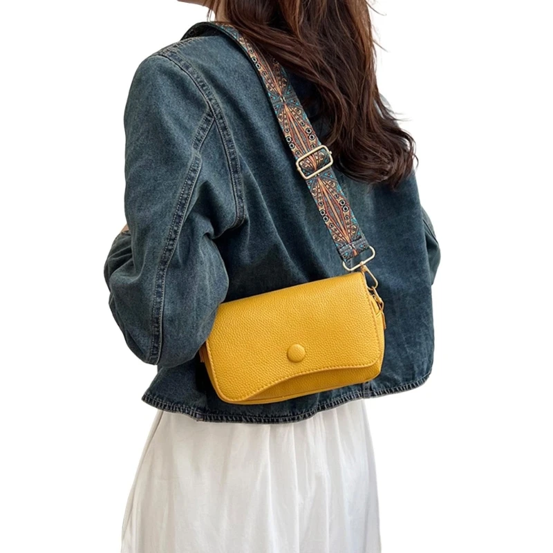 Versatile Shoulder Bag Large Capacity Vintage Messenger Bag for Teen Girl Student Ethnic Style Crossbody Bag Fashion Bag
Versatile Shoulder Bag Large Capacity Vintage Messenger Bag for Teen Girl Student Ethnic Style Crossbody Bag Fashion Bag
