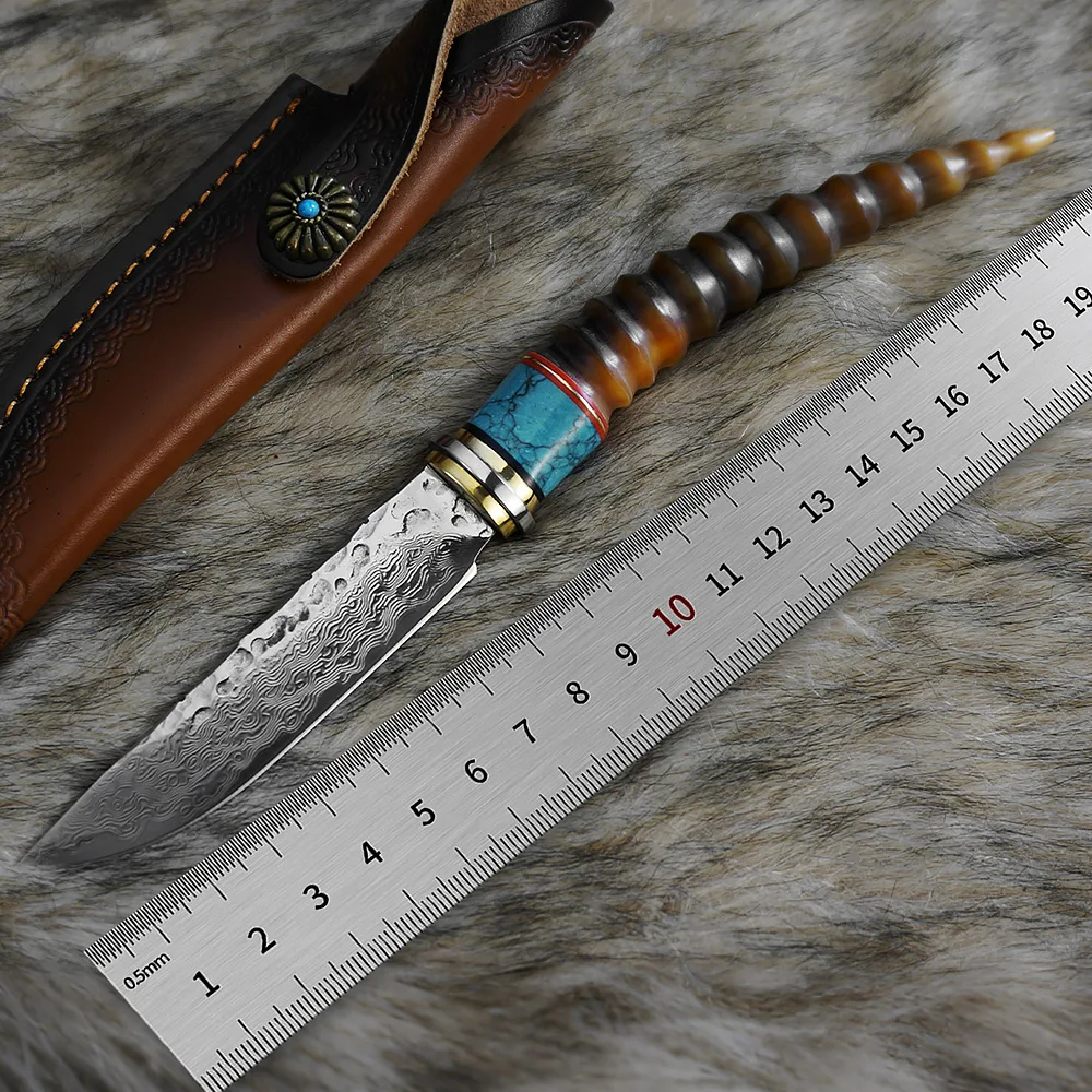 Damascus high hardness straight knife, natural buffalo horn handle, exquisite collectible knife
Damascus high hardness straight knife, natural buffalo horn handle, exquisite collectible knife