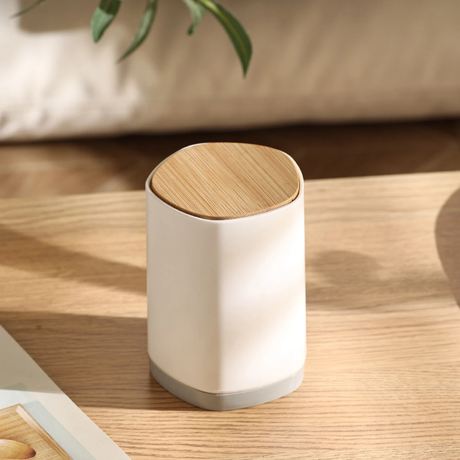 Creative Press Type Toothpick Holder Material Dispenser Kitchen Bedroom Living Room Table Top Container Box Automatic
Creative Press Type Toothpick Holder Material Dispenser Kitchen Bedroom Living Room Table Top Container Box Automatic