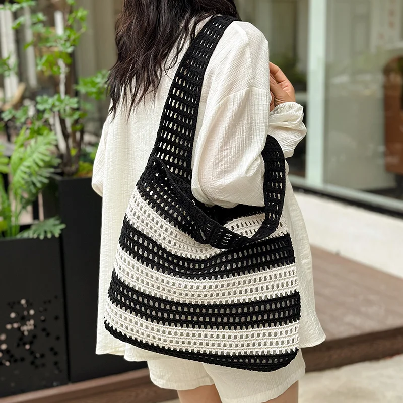 Элегантная женская сумка через плечо — кошелек из мягкой кожи с ремешком-цепочкой и компактным люксовым брендовым стилем
Элегантная женская сумка через плечо — кошелек из мягкой кожи с ремешком-цепочкой и компактным люксовым брендовым стилем