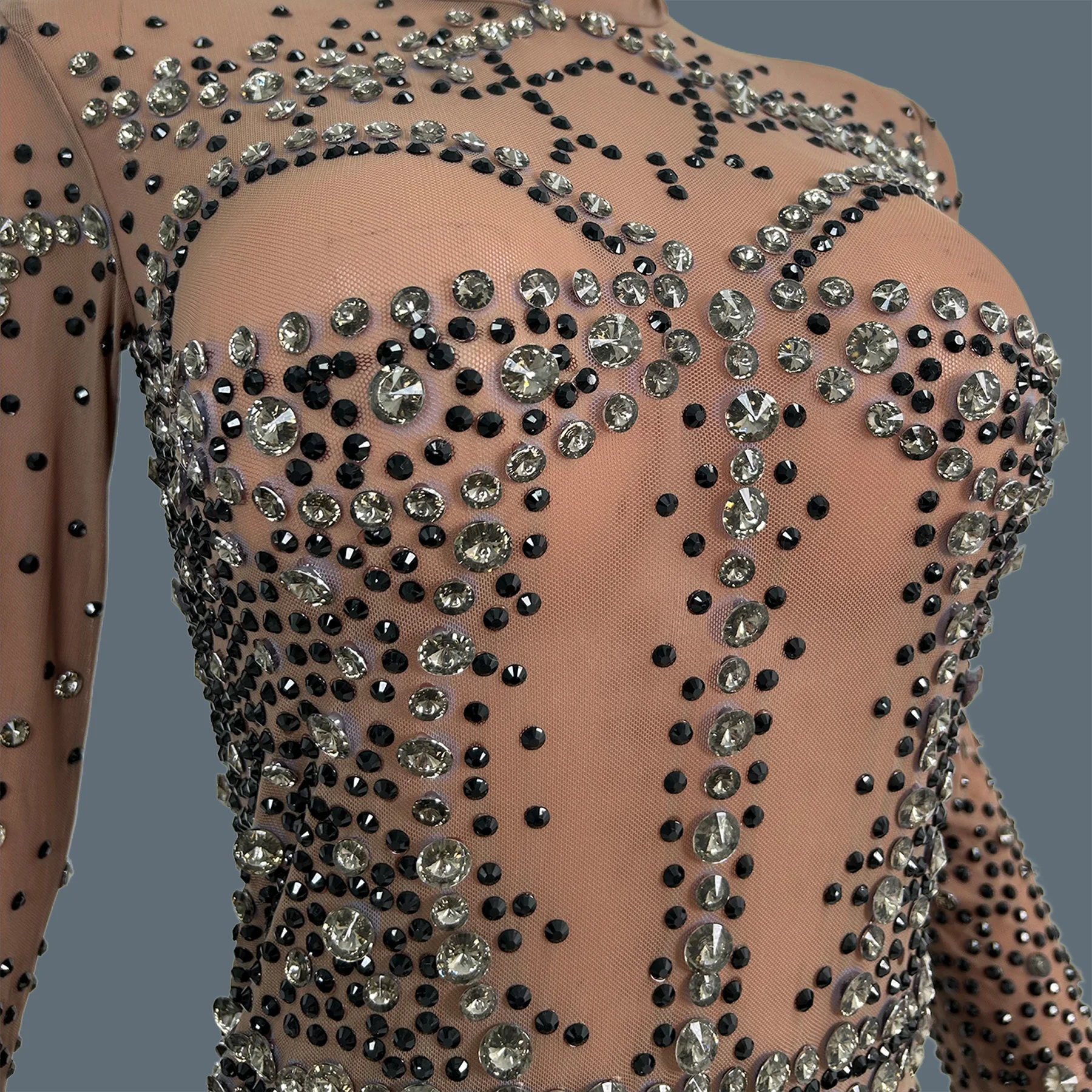 Glamorous Nude Mesh Black Crystal Tight Fitting Jumpsuit Women Long Sleeve High Neck Nightclub Party Dance gig Show Costume Moyu
Glamorous Nude Mesh Black Crystal Tight Fitting Jumpsuit Women Long Sleeve High Neck Nightclub Party Dance gig Show Costume Moyu