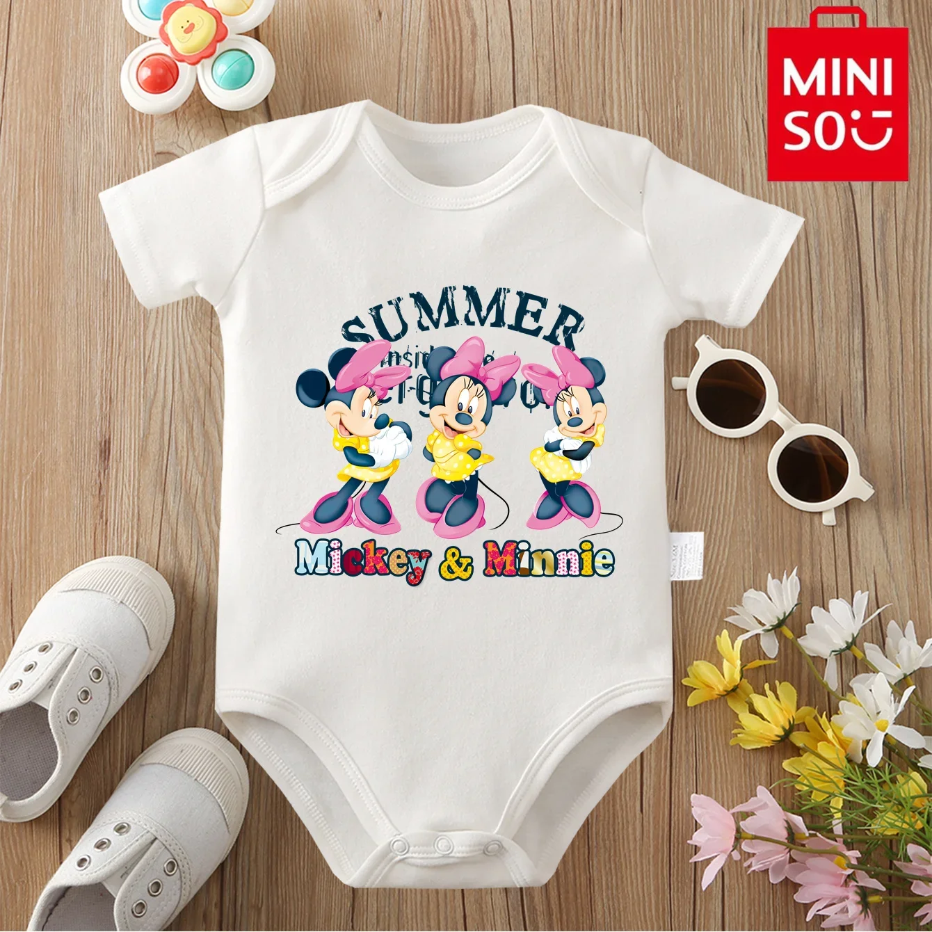 MINISO&Disney Jointly Signed Soft Pure Cotton Baby Clothe Onesie Bodysuit Mickey Mouse Cute Print for 0 To 12 Months Newborn 
MINISO&Disney Jointly Signed Soft Pure Cotton Baby Clothe Onesie Bodysuit Mickey Mouse Cute Print for 0 To 12 Months Newborn