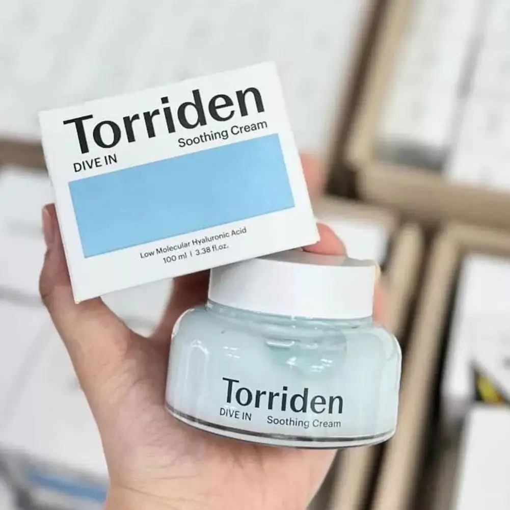 Очищающее средство для лица с гиалуроновой кислотой Torriden - интенсивное увлажнение, глубокое питание, успокаивающее и смягчающее действие, улучшение цвета тусклой кожи, нежирное составление.
Очищающее средство для лица с гиалуроновой кислотой Torriden - интенсивное увлажнение, глубокое питание, успокаивающее и смягчающее действие, улучшение цвета тусклой кожи, нежирное составление.