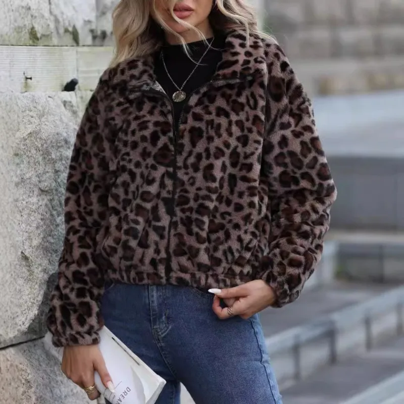 2025Autumn Winter Leopard Jacket Women's Warm Faux Fur Coat Leisure Women LooseFashion Thick Fluffy Women Outerwear
2025Autumn Winter Leopard Jacket Women's Warm Faux Fur Coat Leisure Women LooseFashion Thick Fluffy Women Outerwear