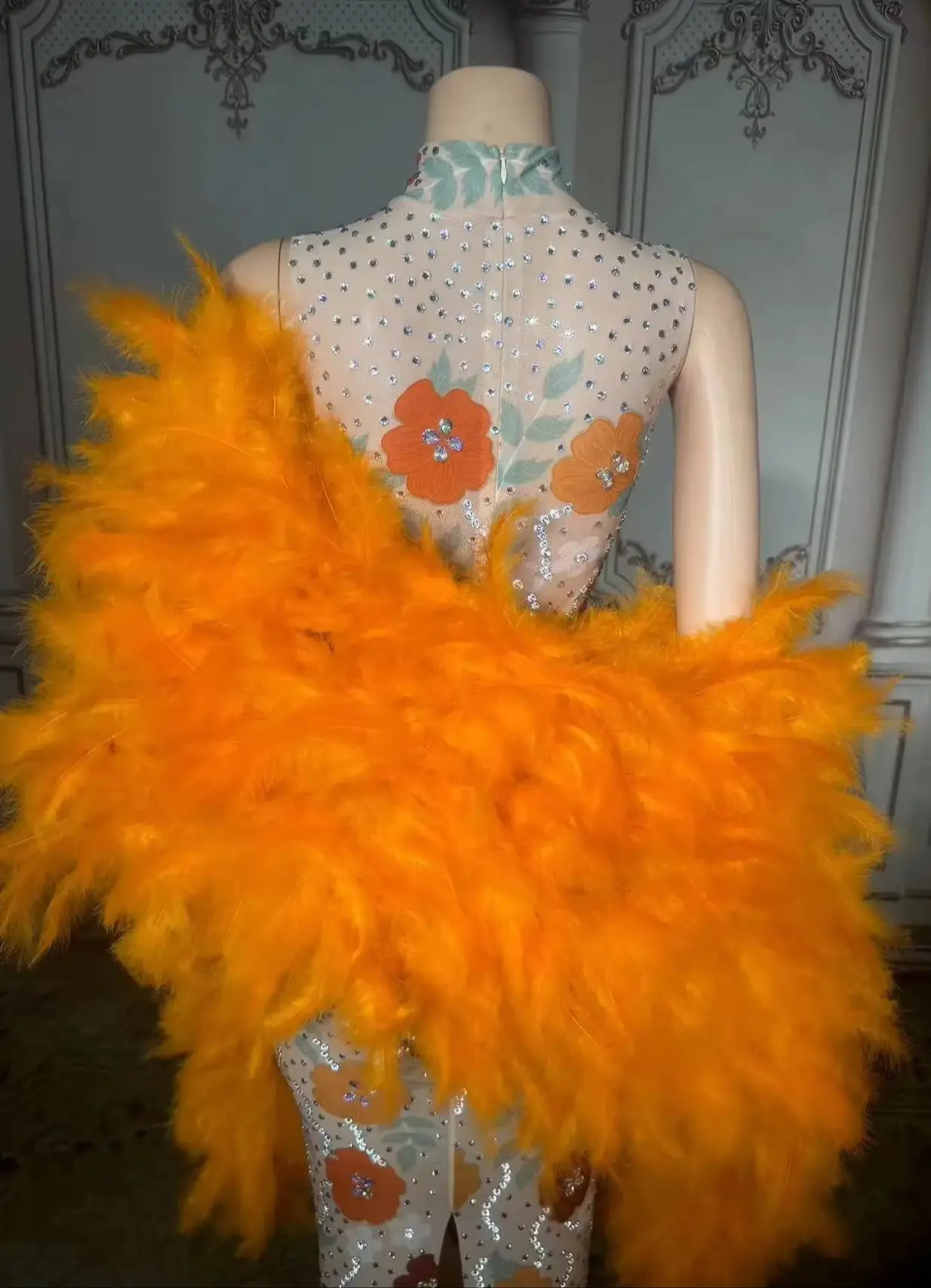 ZD Sexy Feathers Cloak Diamond Party Long Dress Las Vegas Show Singer Performance Festival Outfit Oscar Celebration Evening
ZD Sexy Feathers Cloak Diamond Party Long Dress Las Vegas Show Singer Performance Festival Outfit Oscar Celebration Evening