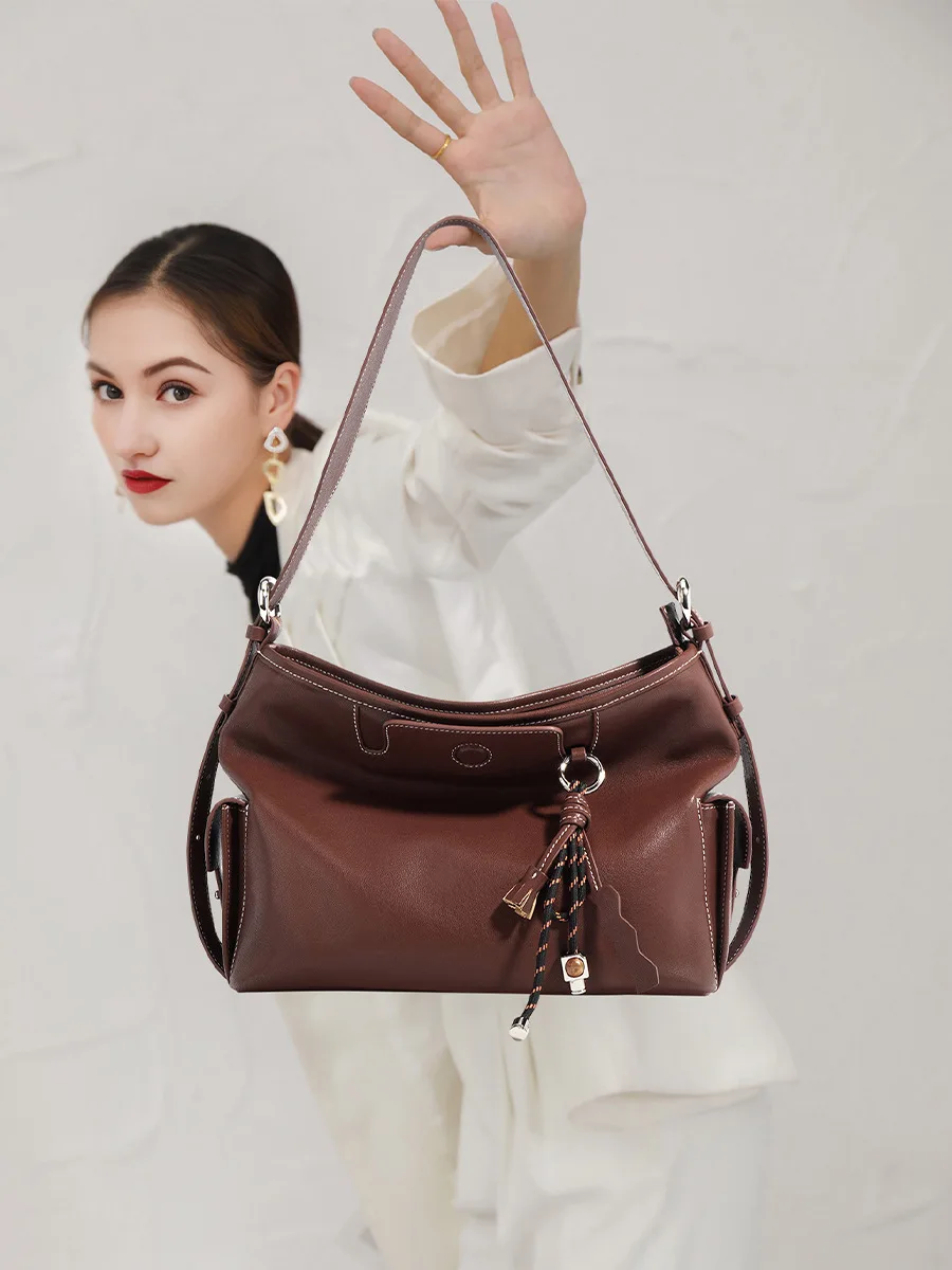 Premium Bucket Bag Lazy Soft Leather Shoulder Underarm Bag Fashion Everything Crossbody Bag Commuting Autumn And Winter
Premium Bucket Bag Lazy Soft Leather Shoulder Underarm Bag Fashion Everything Crossbody Bag Commuting Autumn And Winter