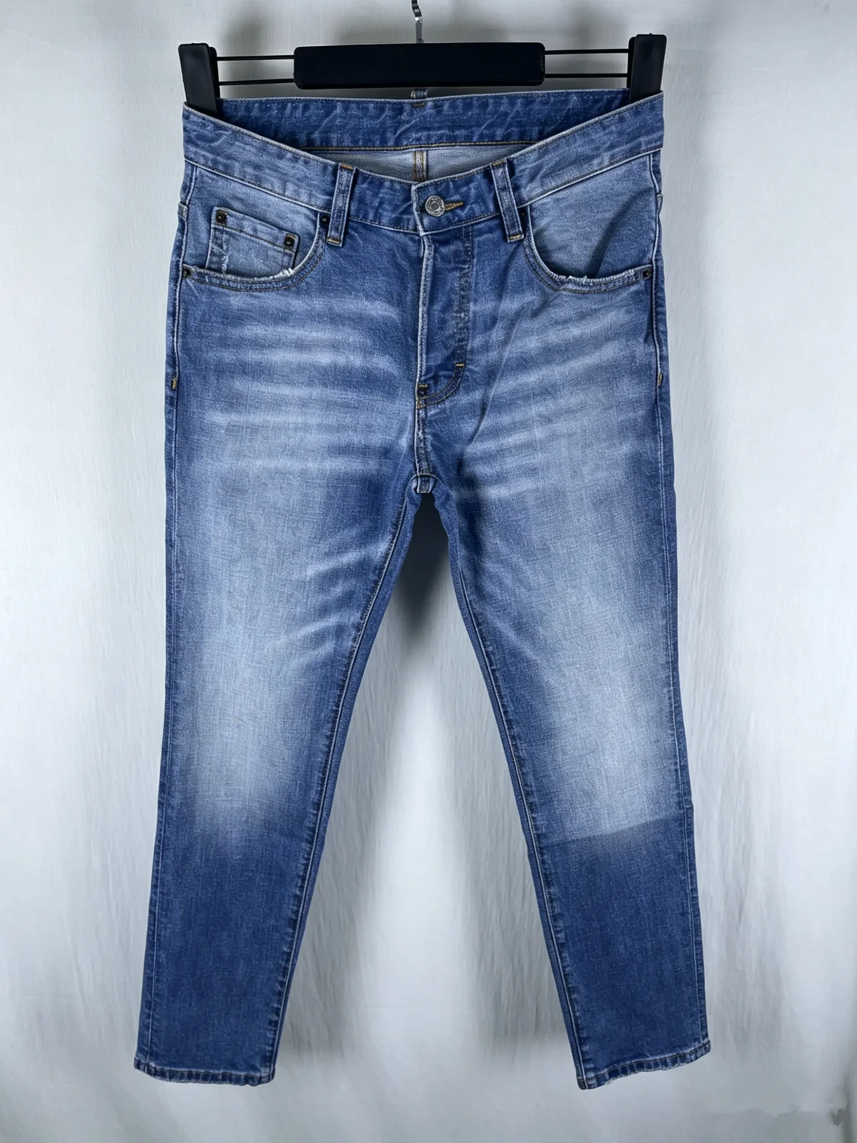 6100 Four Seasons New Men's Washed Wear Patch All-match Micro-elastic Slim-fit Skinny Blue Jeans for Men
6100 Four Seasons New Men's Washed Wear Patch All-match Micro-elastic Slim-fit Skinny Blue Jeans for Men
