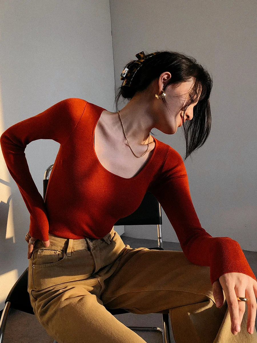 XiaoqianWinter BlossomPure Wool True Red Large UNeck Exposed Collar Wearing Underlay Knitted Shirt Female
XiaoqianWinter BlossomPure Wool True Red Large UNeck Exposed Collar Wearing Underlay Knitted Shirt Female